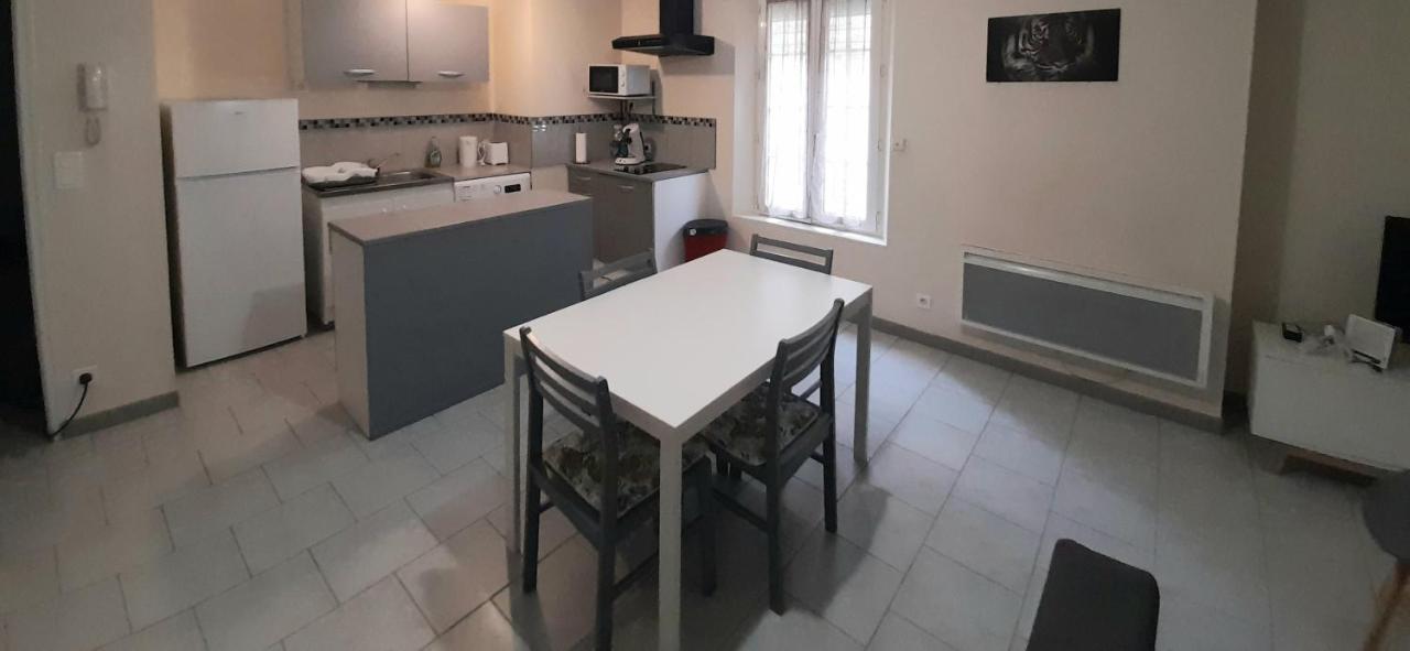 Ferienwohnung Animalier Joigny Exterior foto